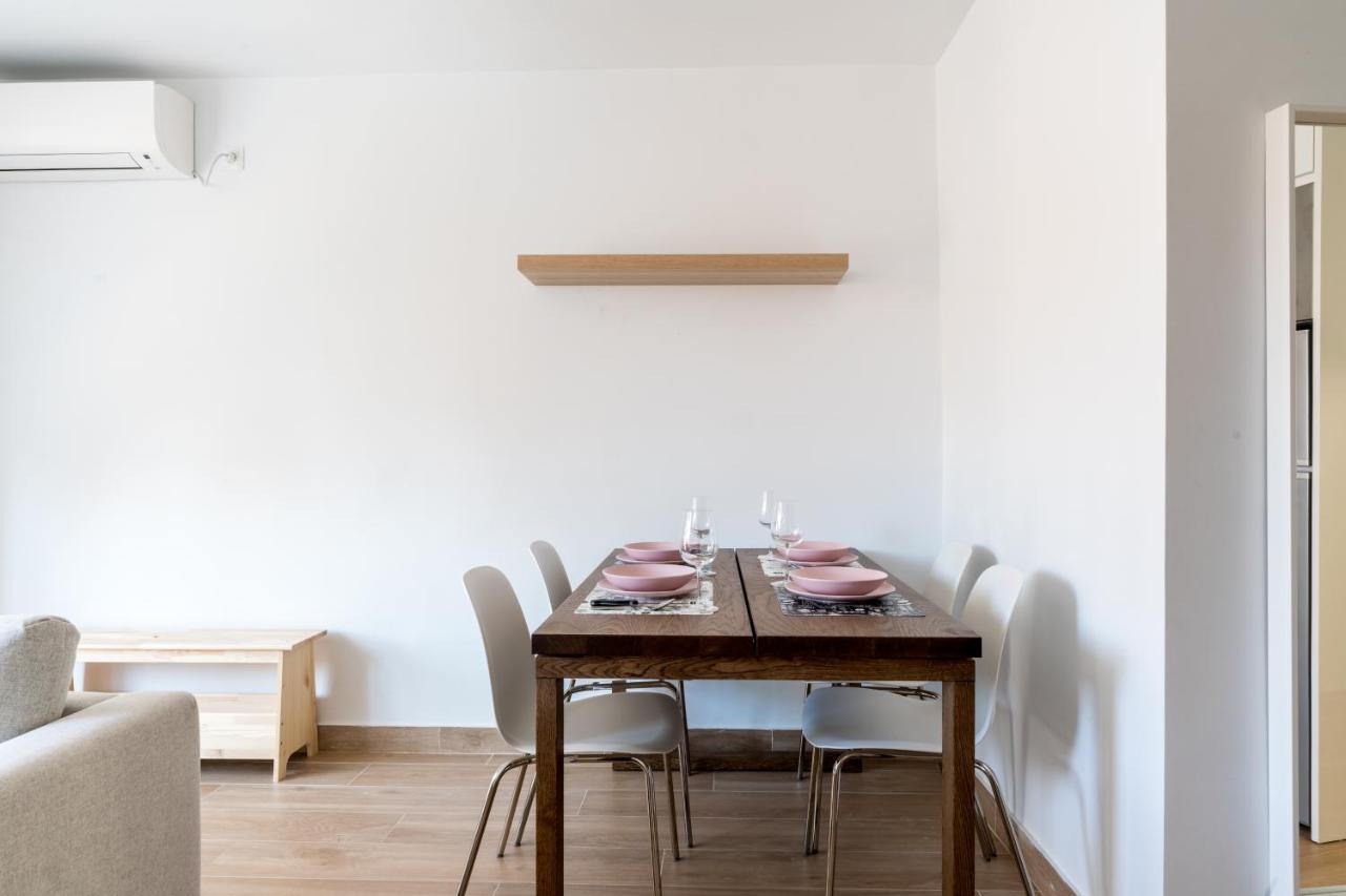 Appartamento Holi-Rent Pureza Siviglia Esterno foto